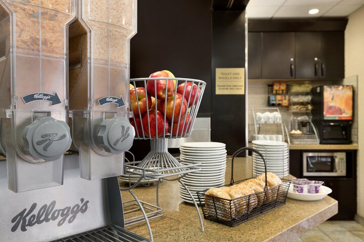 Breakfast/Coffee Service 40 of 49