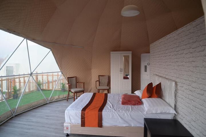 Room 2 of 44