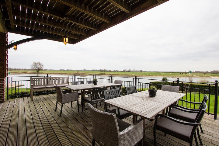 Terrace/Patio 41 of 45