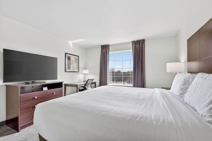 Room 10 of 97