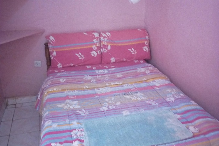 Room 9 of 23