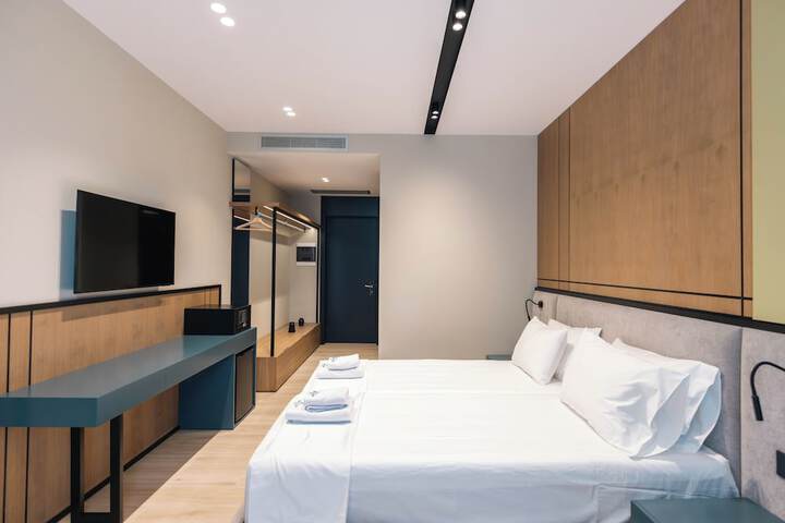 Room 12 of 62