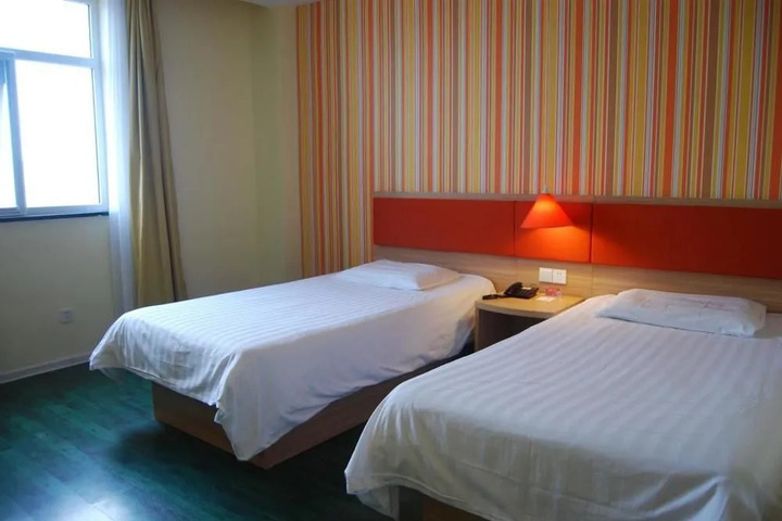 Room 3 of 11