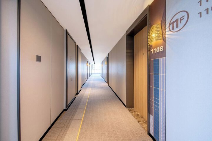 Hotel Interior 7 of 27