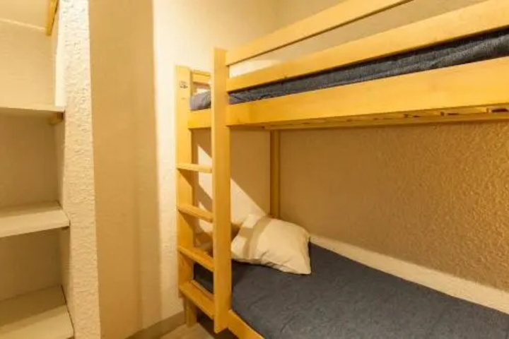 Room 3 of 12