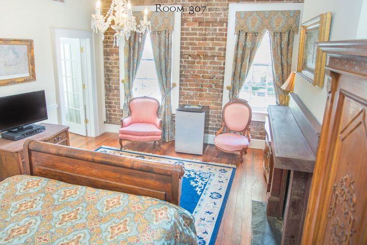 Room 45 of 170