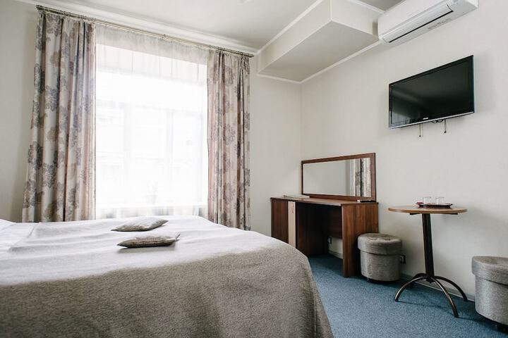 Room 28 of 140