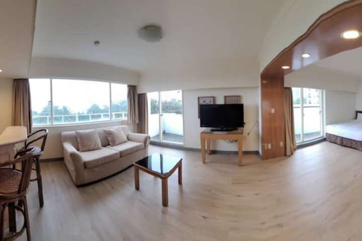 Room 19 of 34