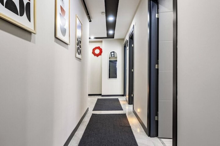 Room 10 of 293