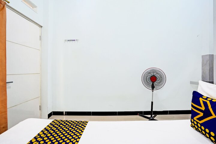 Room 7 of 13