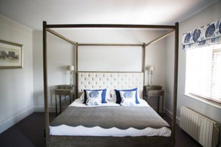 Room 48 of 118