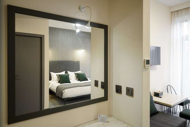 Room 15 of 209