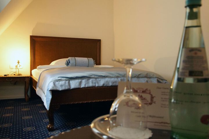 Room 14 of 114