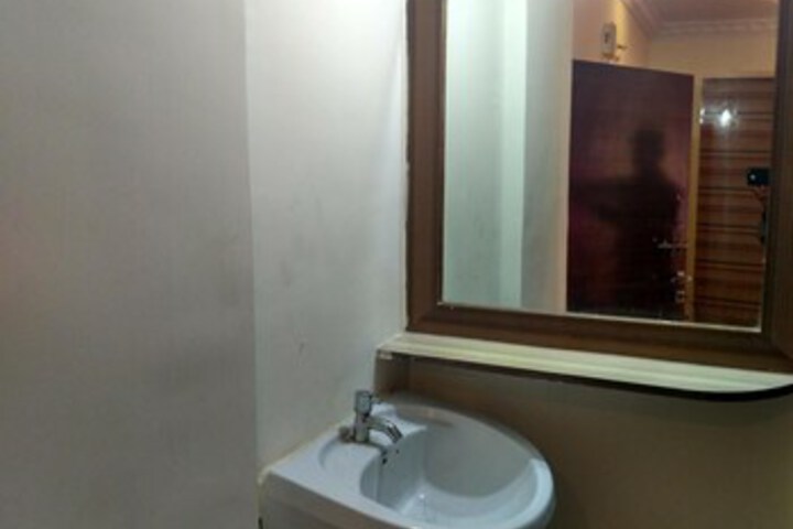 Room 3 of 19