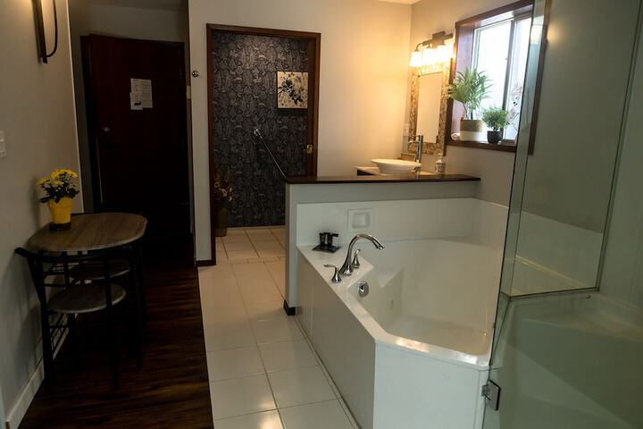 Room 12 of 154