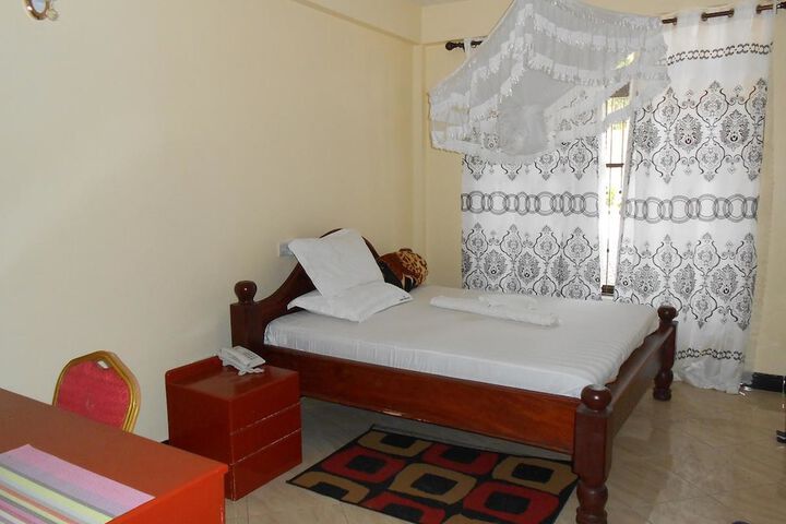 Room 5 of 30