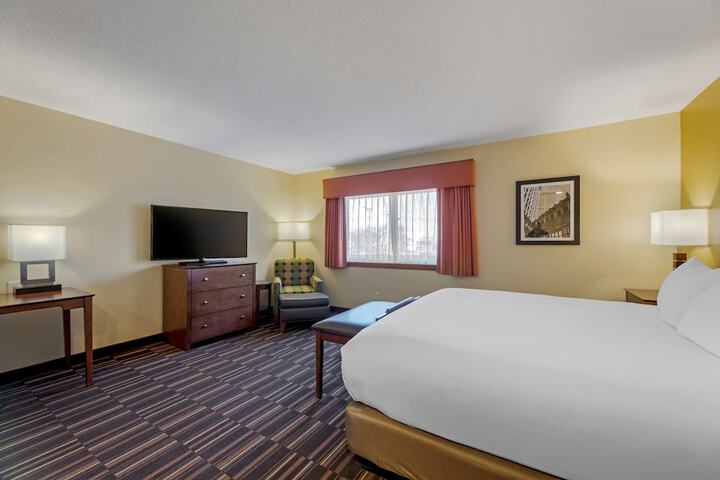Accessible 1 King Mobility Accessible Bathtub Grab Bar Full Breakfast (9 of 13)