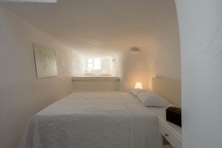 Room 7 of 28