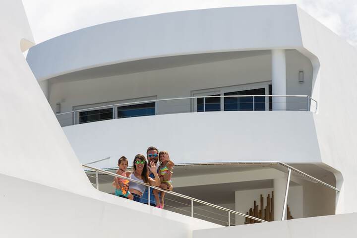 Sundeck 113 of 132