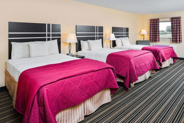 2 Double Beds (10 of 15)