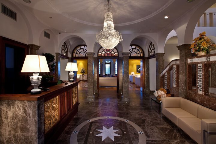 Lobby Photos