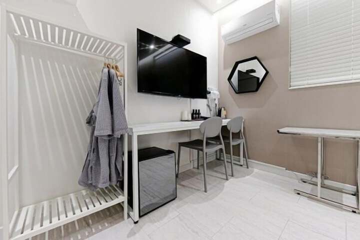 Room 30 of 52