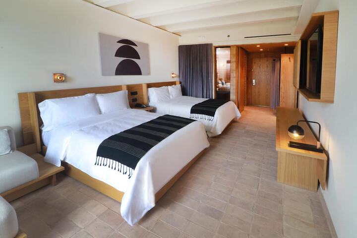 Room 37 of 137