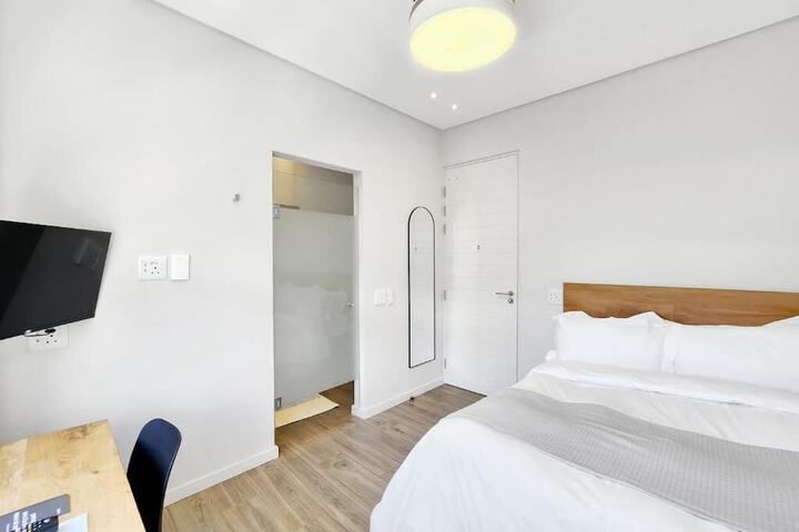 Room 10 of 44