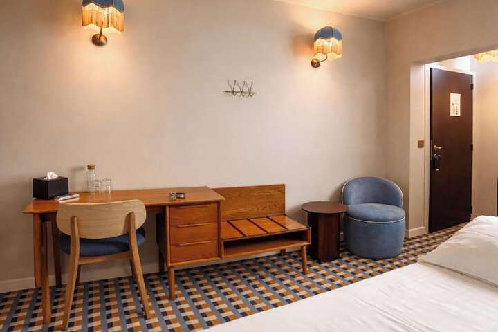 Room 33 of 88