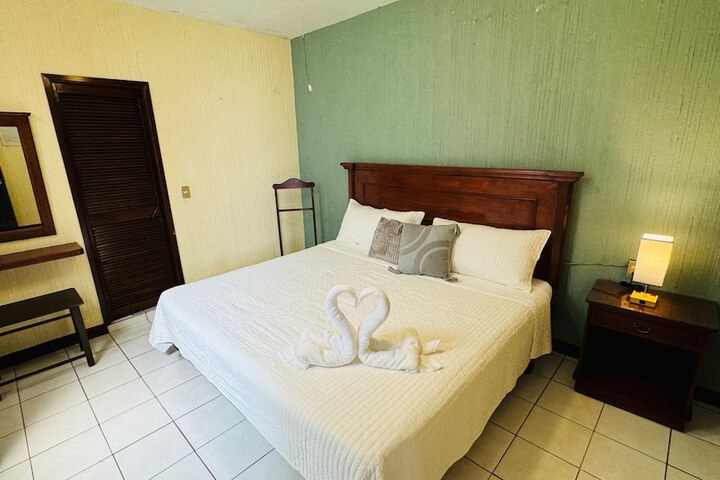 Room 3 of 14