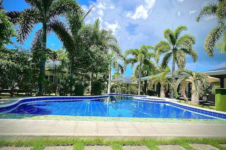 Pool 20 of 42