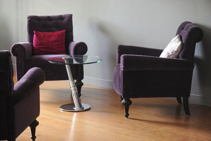Lounge 35 of 44