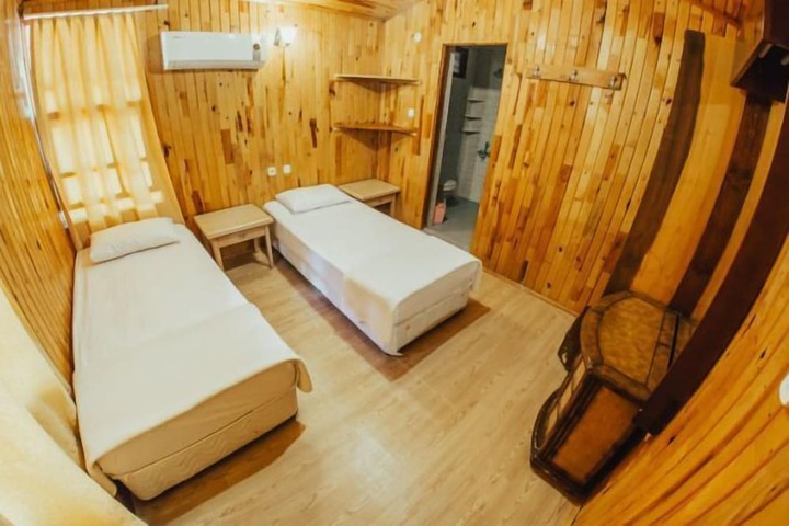 Room 4 of 45