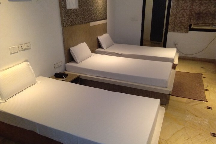 Room 20 of 35