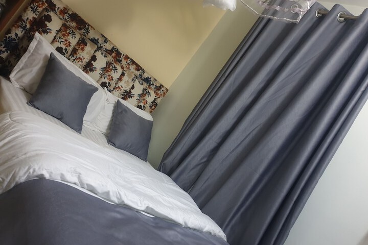 Room 2 of 17