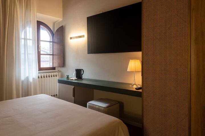 Room 12 of 47