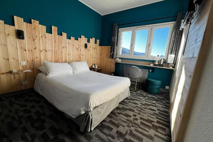 Room 9 of 45