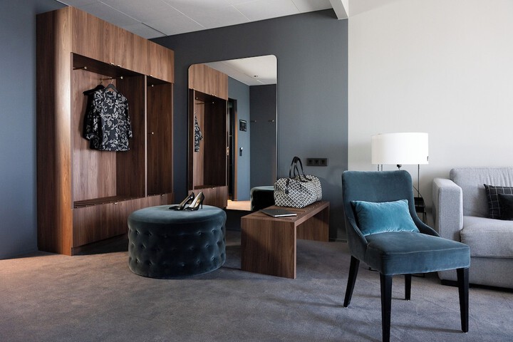 Room 43 of 86