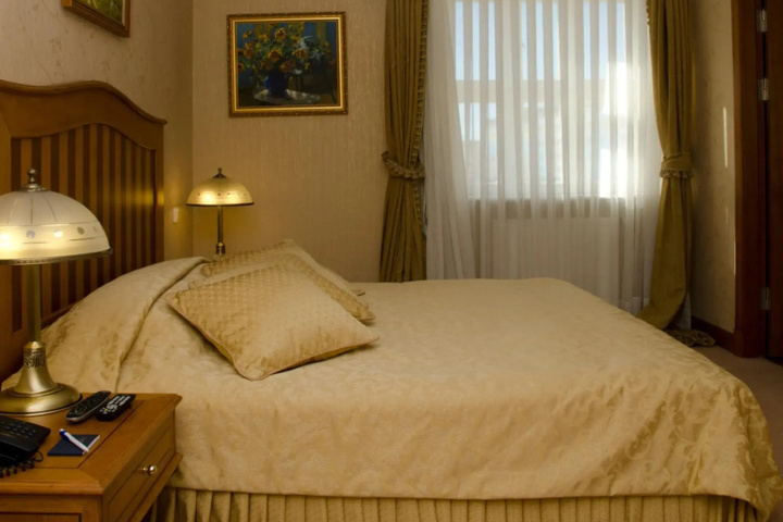 Room 8 of 21