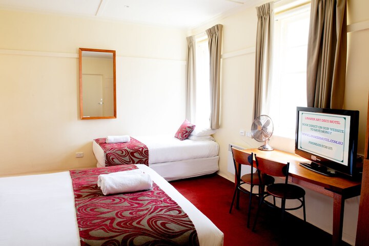 Room 7 of 38