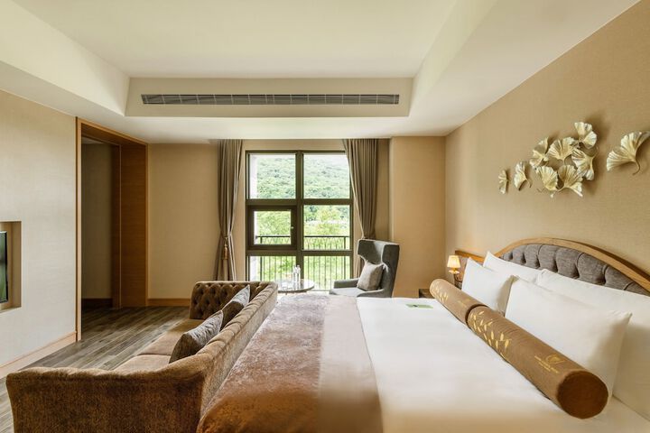 Room 55 of 208