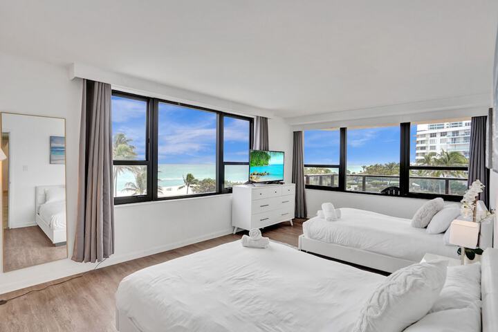 Room 105 of 723