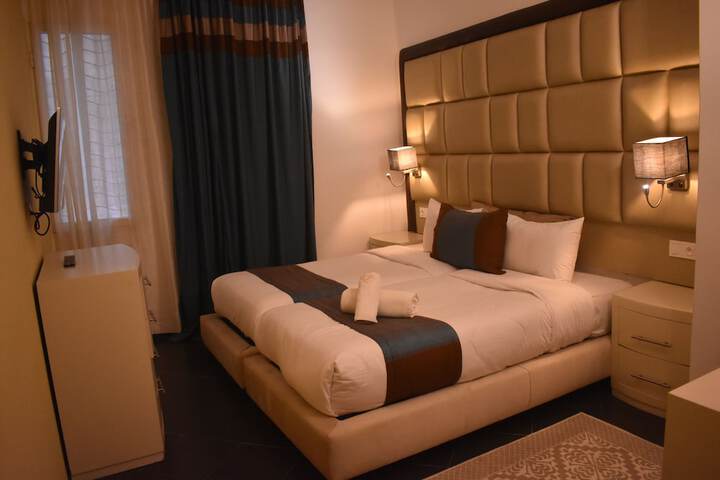 Room 9 of 42