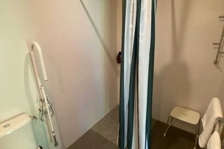Room 86 of 122