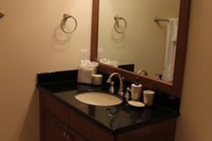 Room 4 of 25