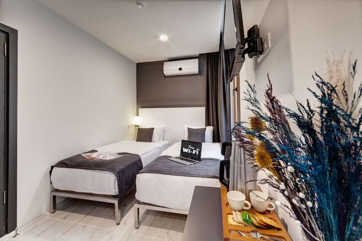 Room 12 of 53