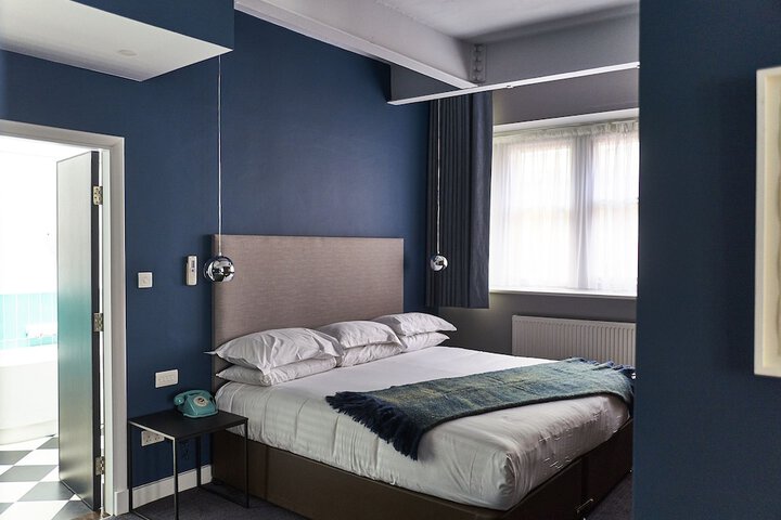 Room 26 of 41