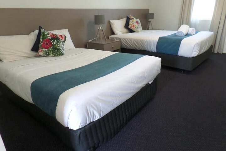 Room 9 of 32