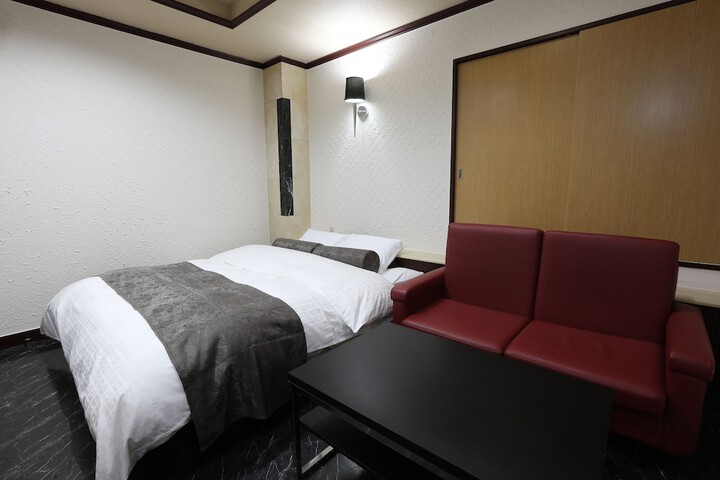 Room 34 of 51