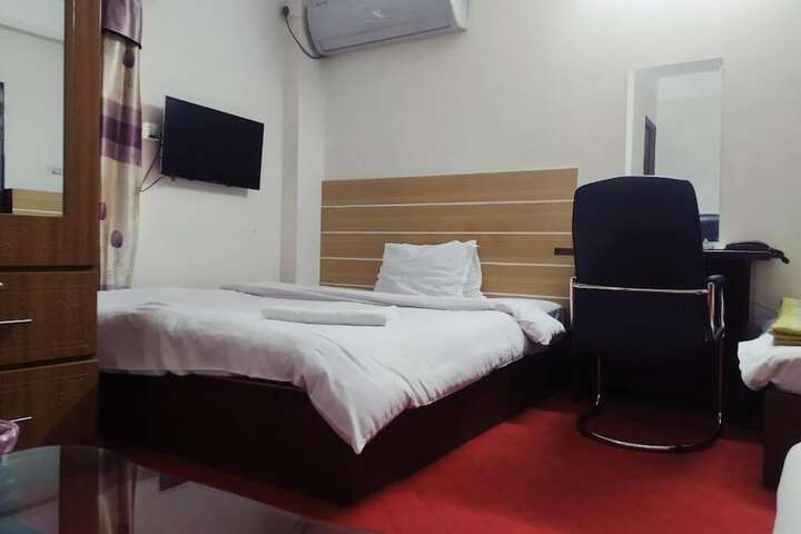 Room 5 of 29